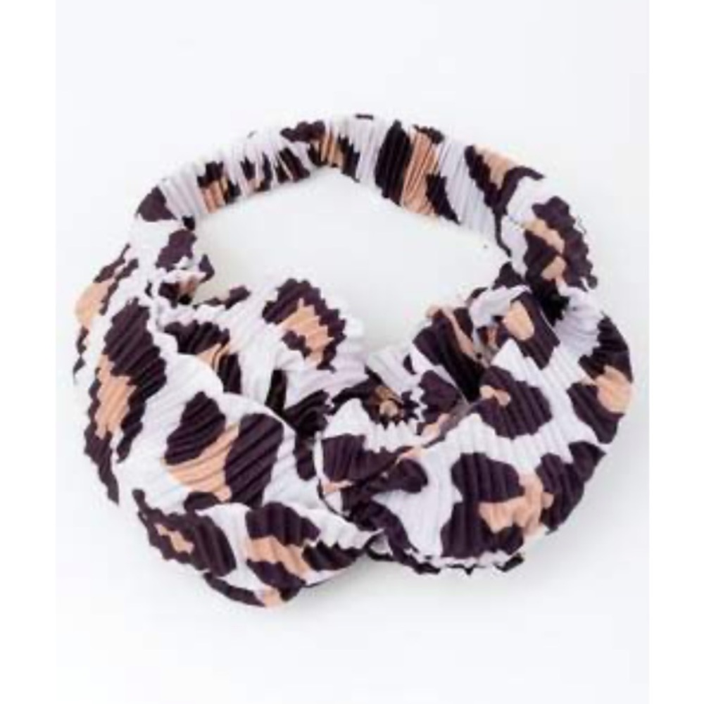 Francesca’s leopard/cheetah head-wrap headband